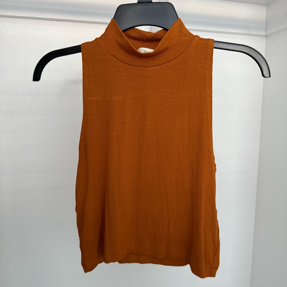 Cotton On Mock Neck Sleeveless Top in Rust/Burnt Orange